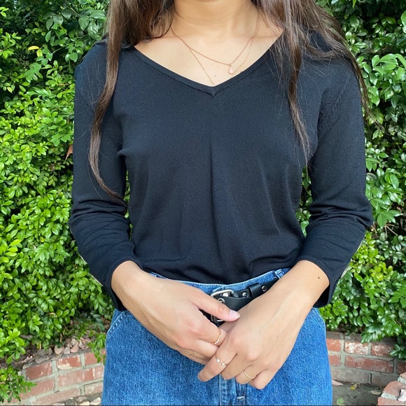 🚫SOLD🚫 Grommet Sleeved Top 👽 - Picture 3 of 3